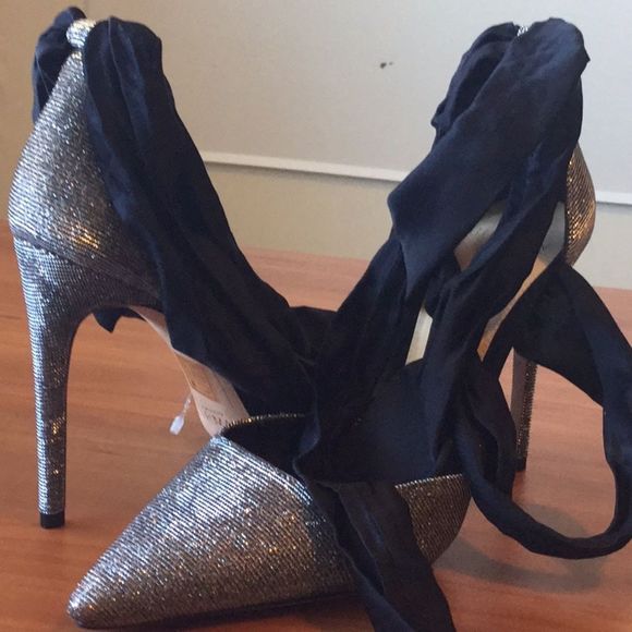 Amalia Glitter Pumps Alexandre Birman - Picture 13 of 16